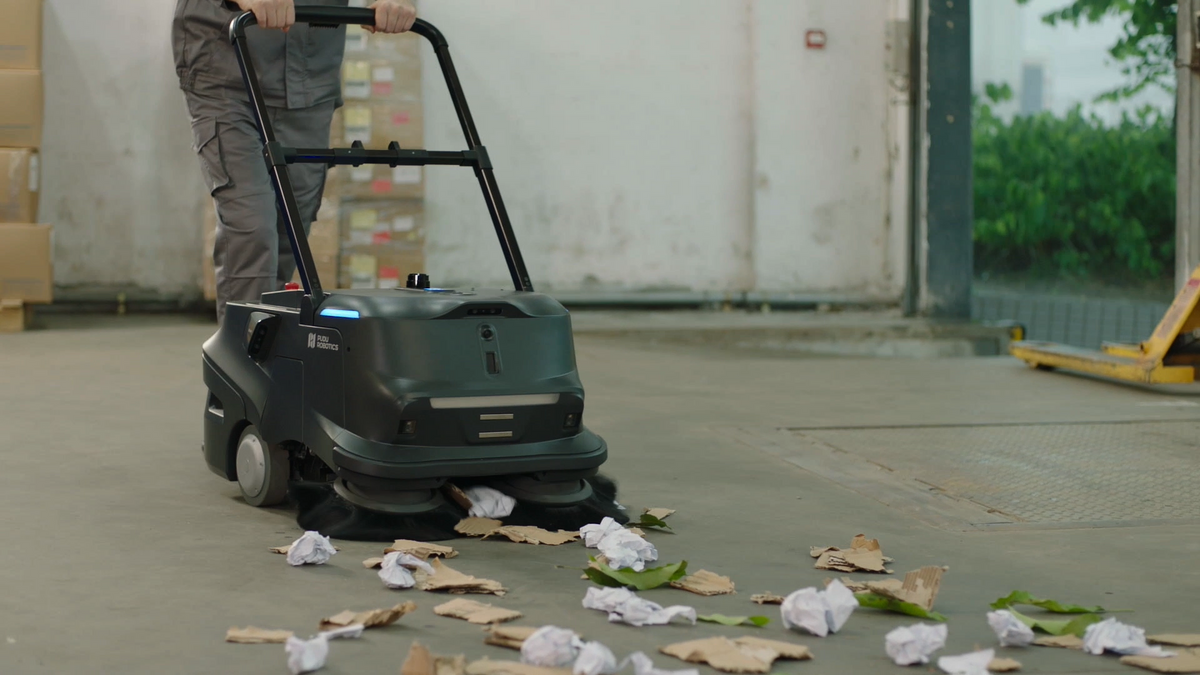 MT1 Al-Powered Robotic Sweeper
